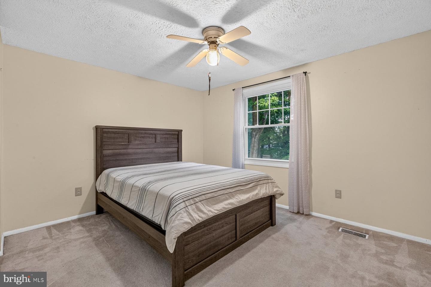 935 Marine Drive photo 18
