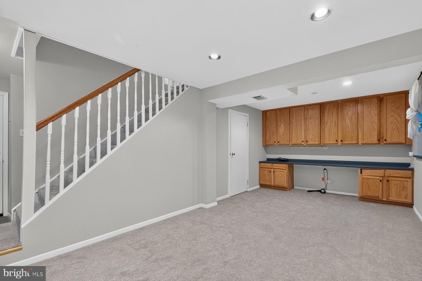 935 Marine Drive photo 34