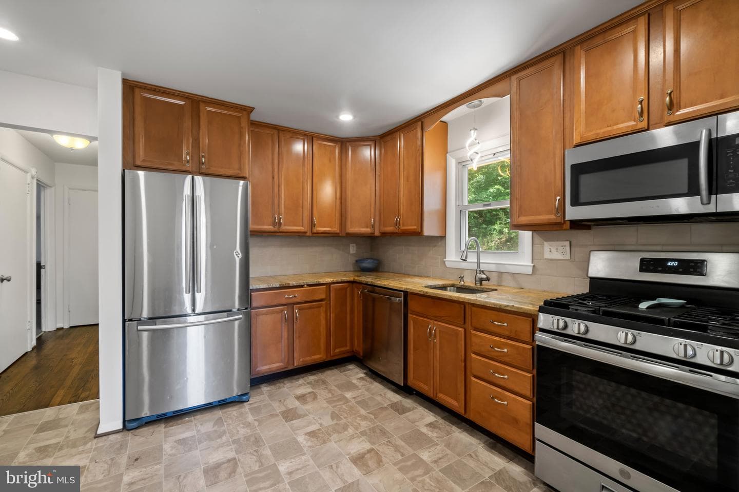 415 Baylor Road photo 7