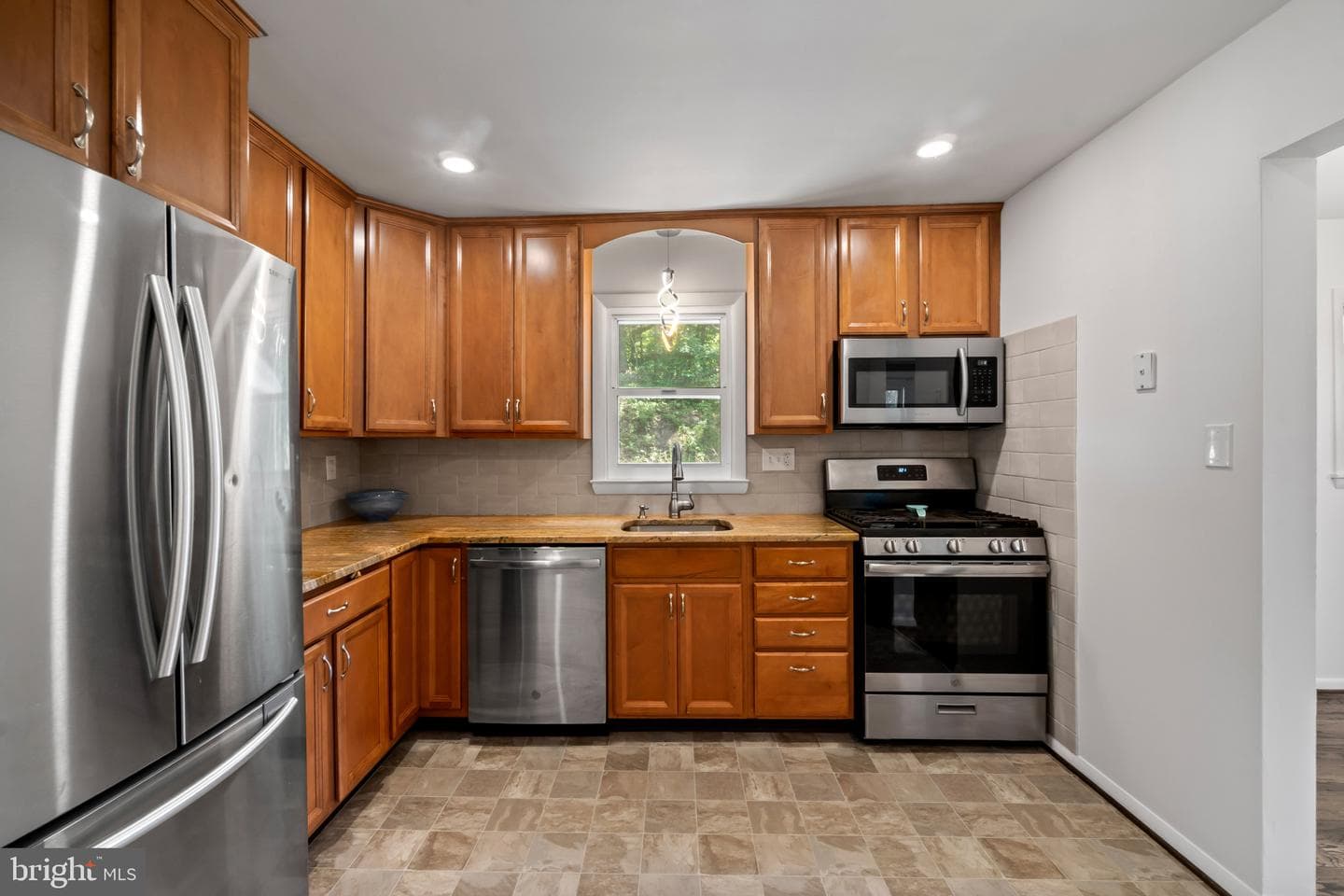 415 Baylor Road photo 8