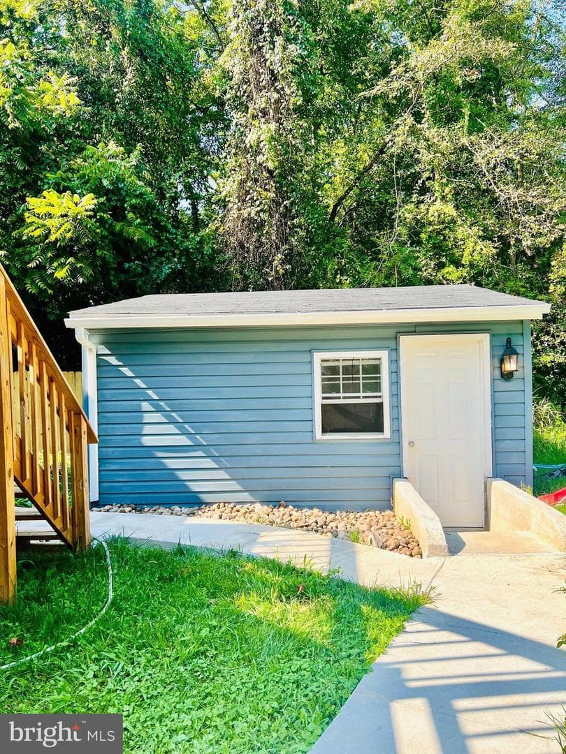 452 Lincoln Drive photo 20