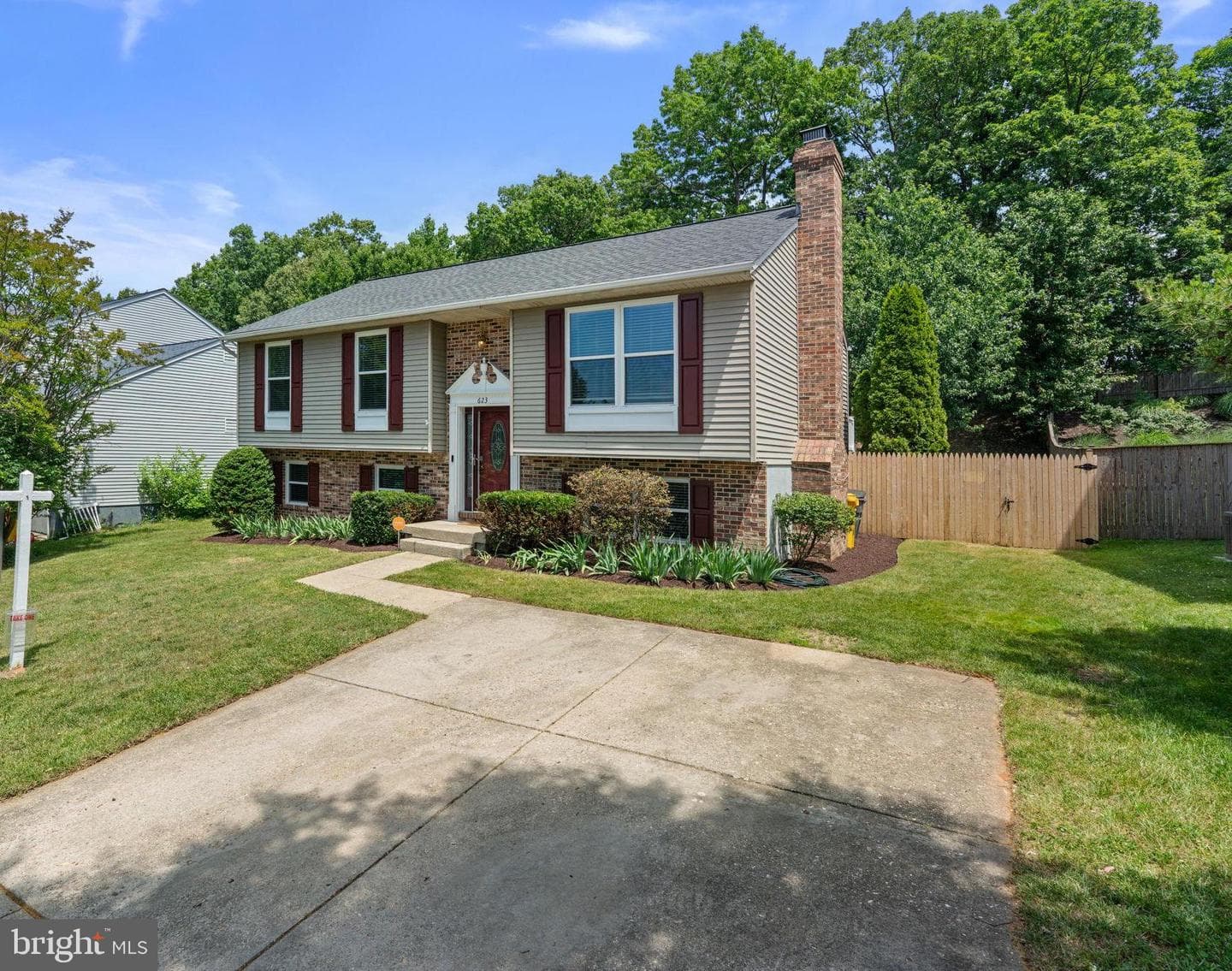 623 Sandy Ridge Drive photo 2