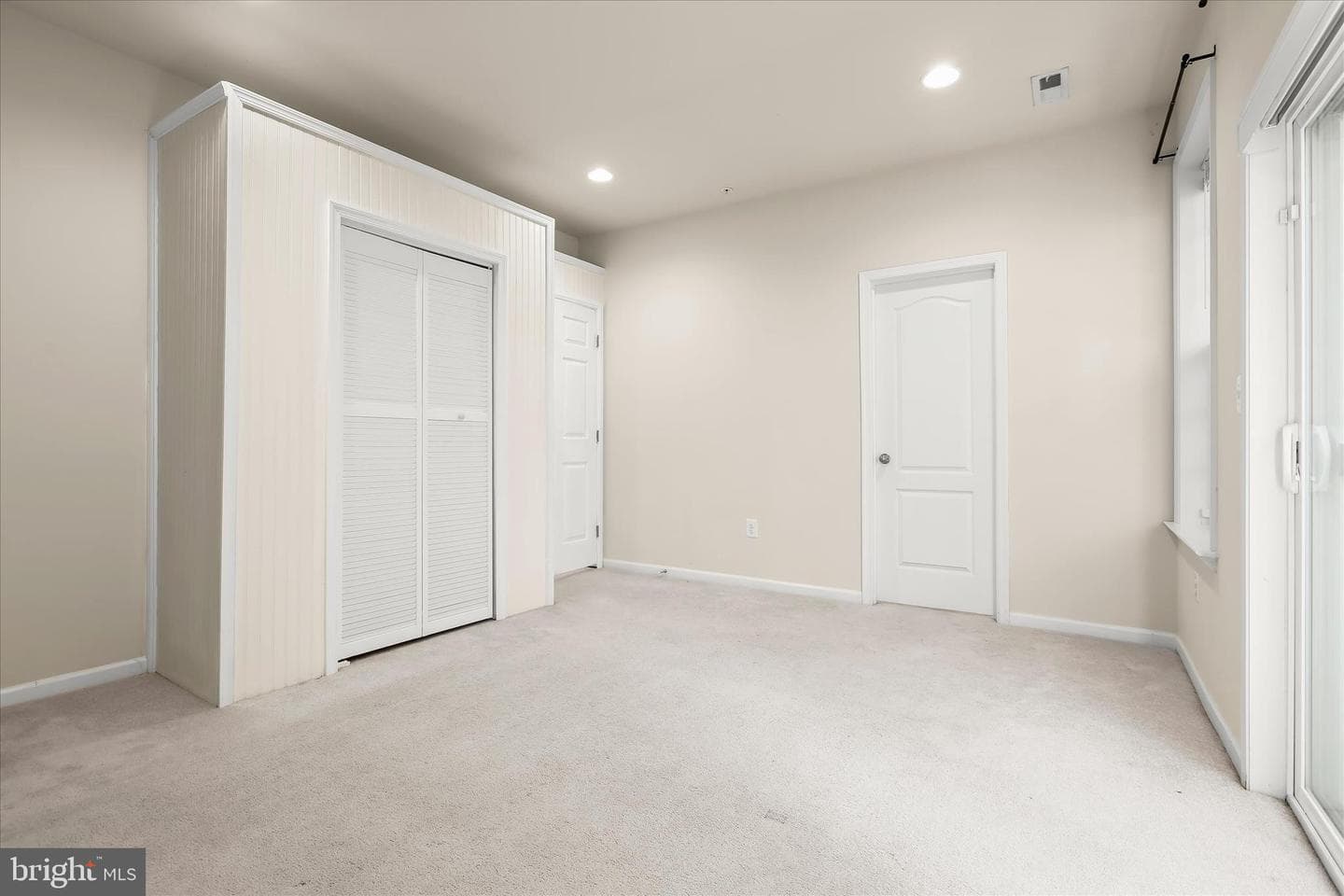 215 Gunther Place photo 6