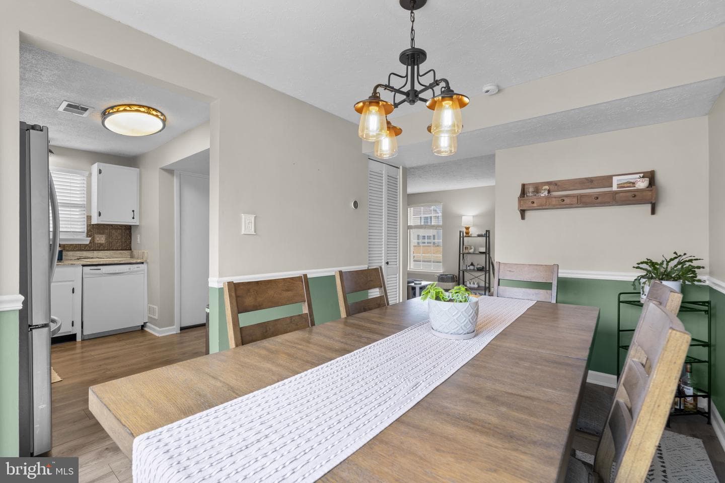 329 Shetlands Lane photo 12
