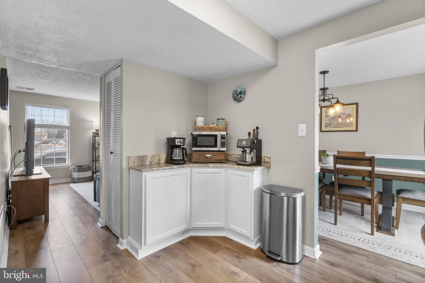 329 Shetlands Lane photo 15