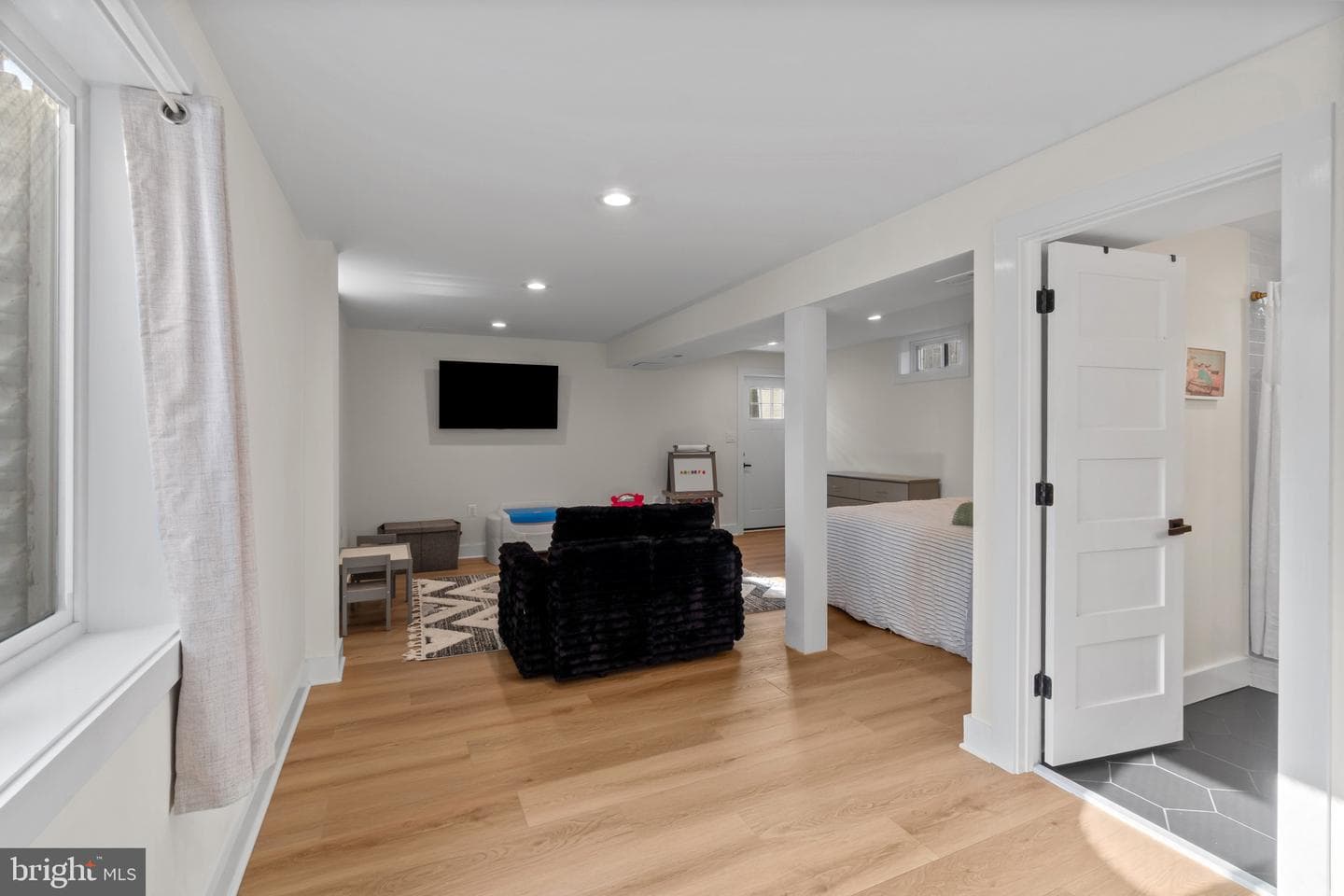 428 Royal Beach Road photo 26