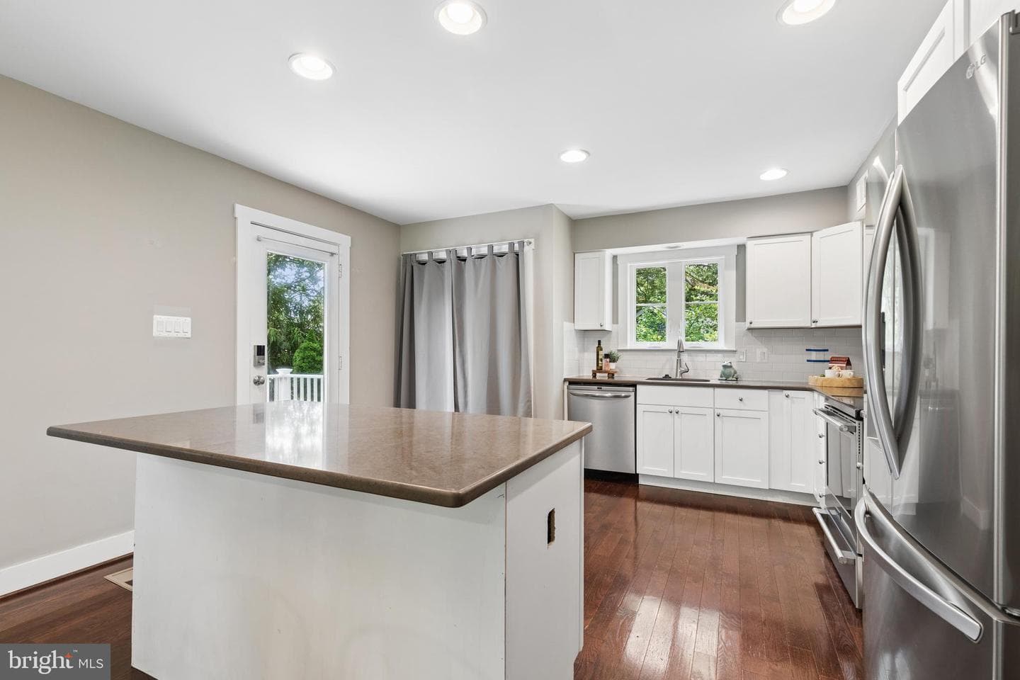 738 Dill Road photo 13