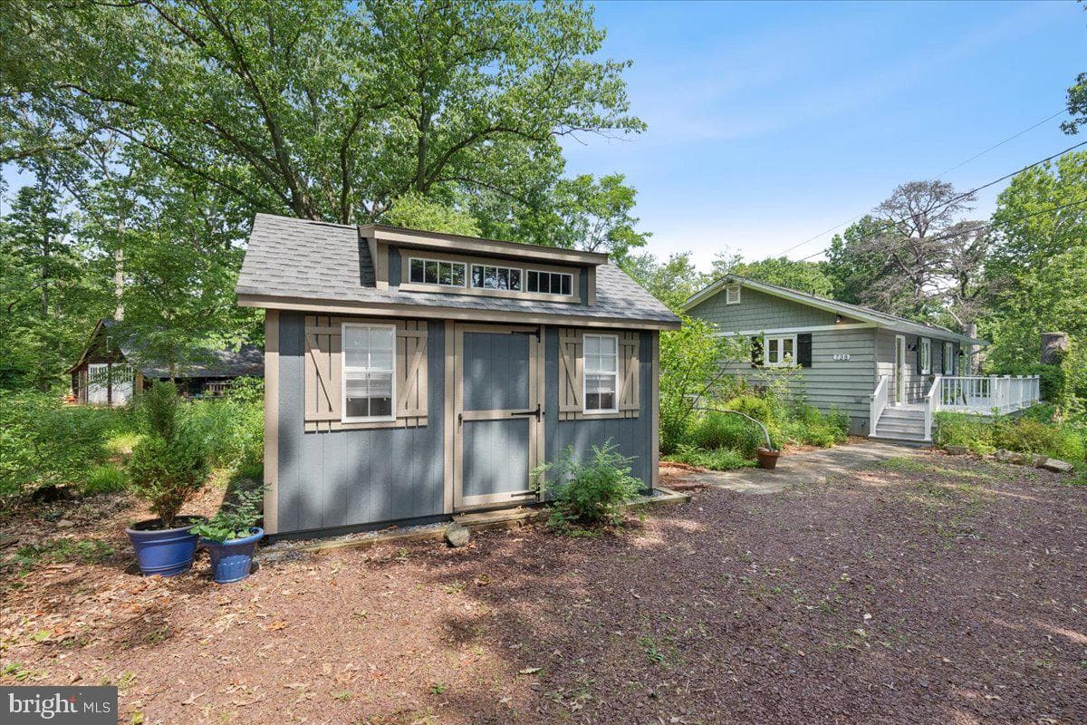 738 Dill Road photo 32