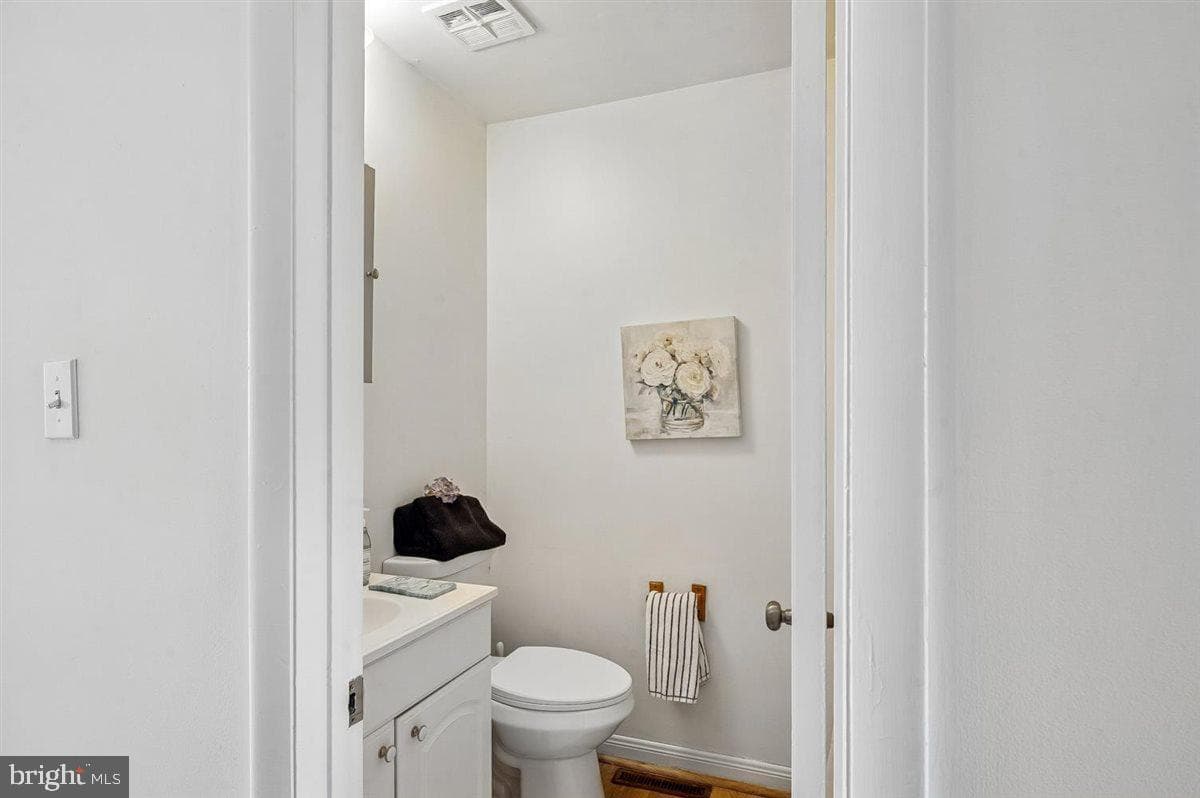 122 Merryman Court photo 27
