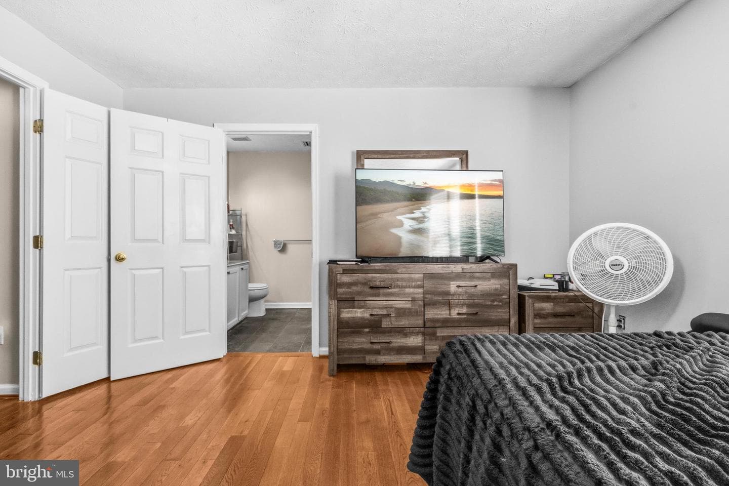 220 Foxtree Drive photo 18