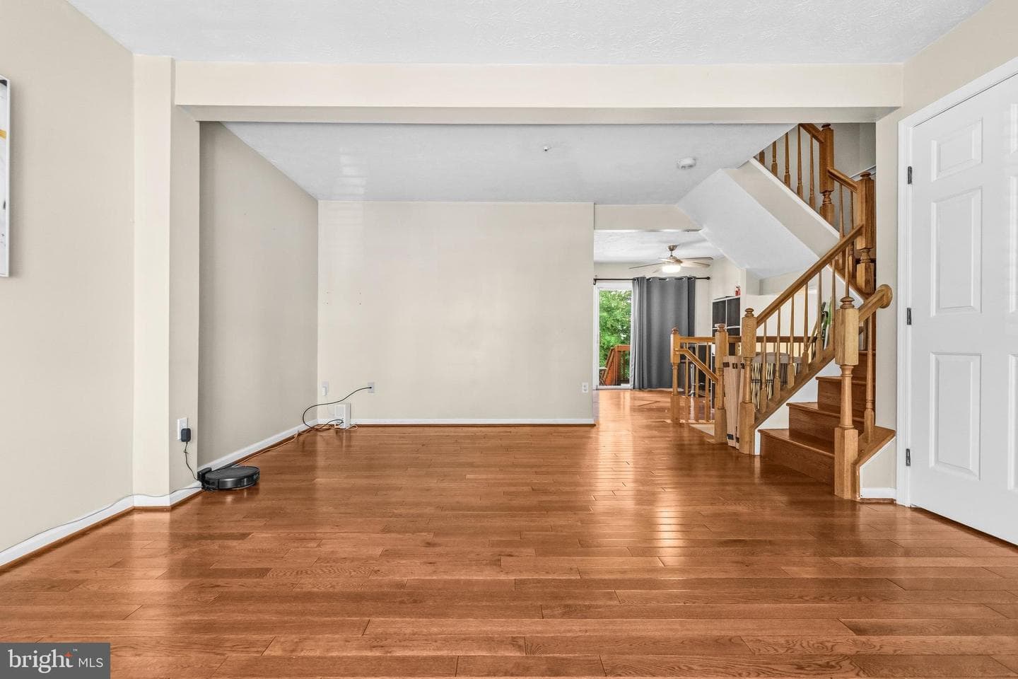 220 Foxtree Drive photo 4
