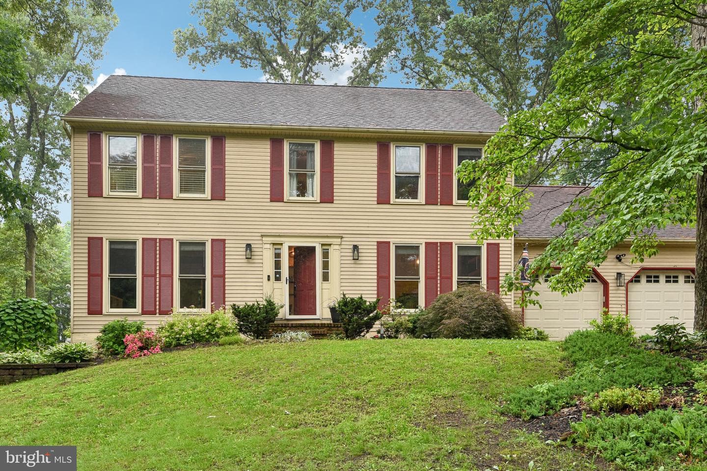 234 Ambleside Drive photo 1