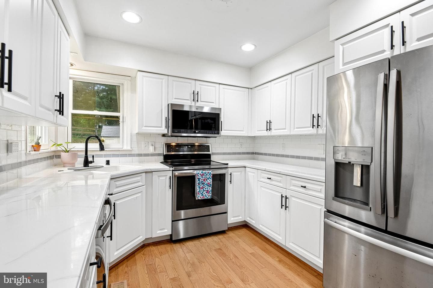 234 Ambleside Drive photo 25