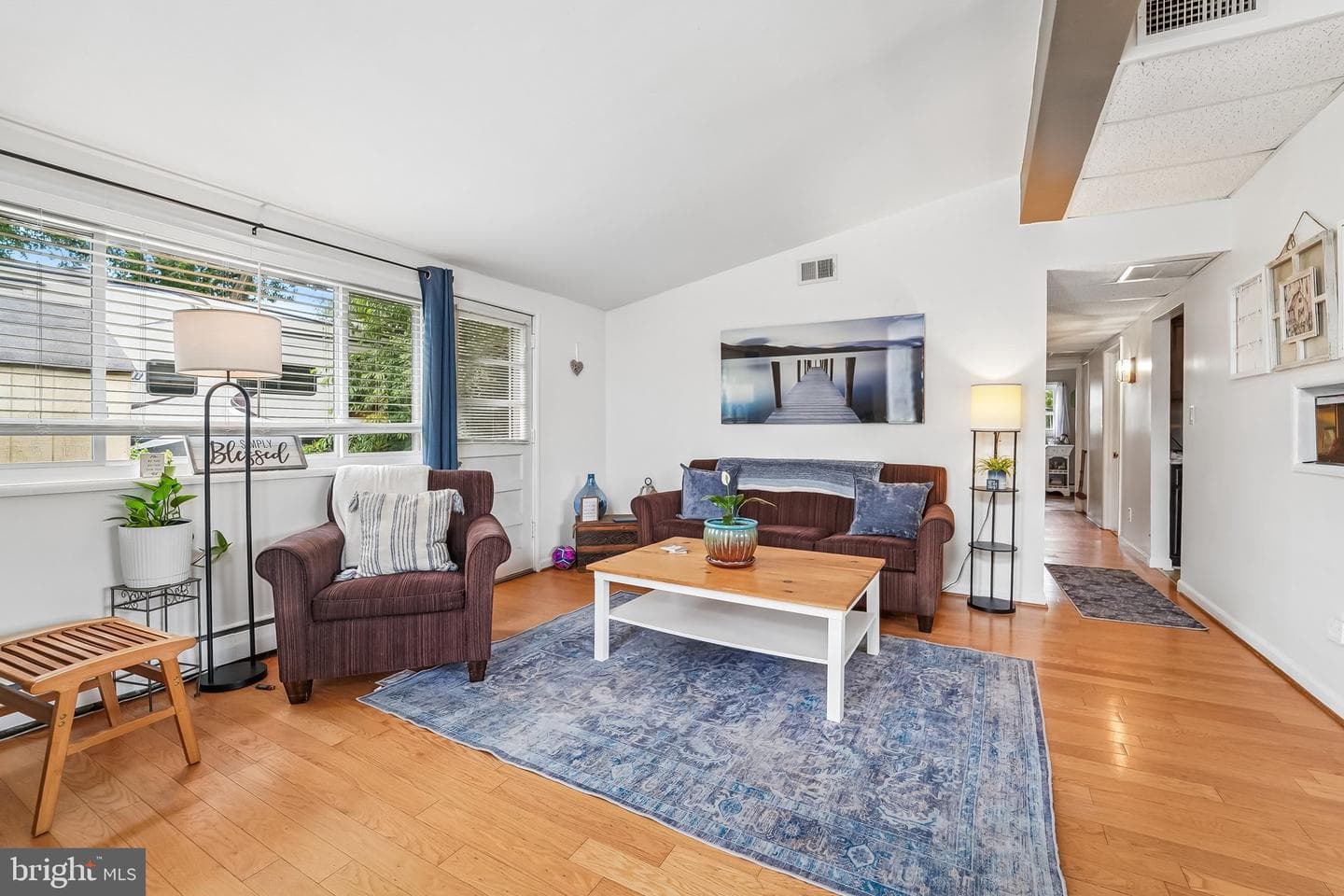 1203 Cathedral Dr photo 2
