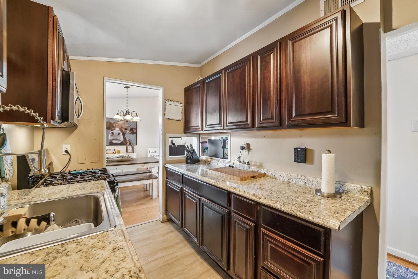 1203 Cathedral Dr photo 9