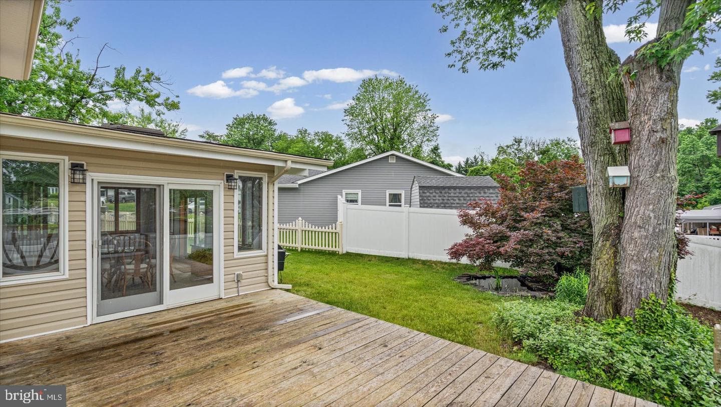 7896 Chalice Road photo 35