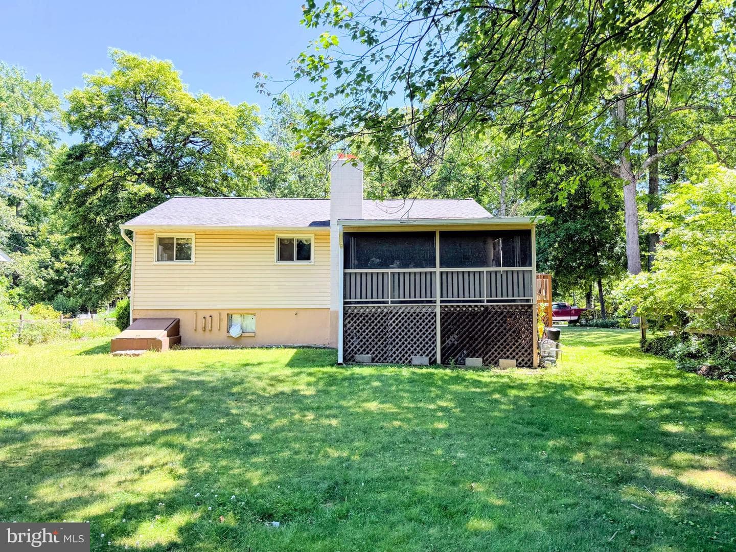 406 Holly Drive photo 3