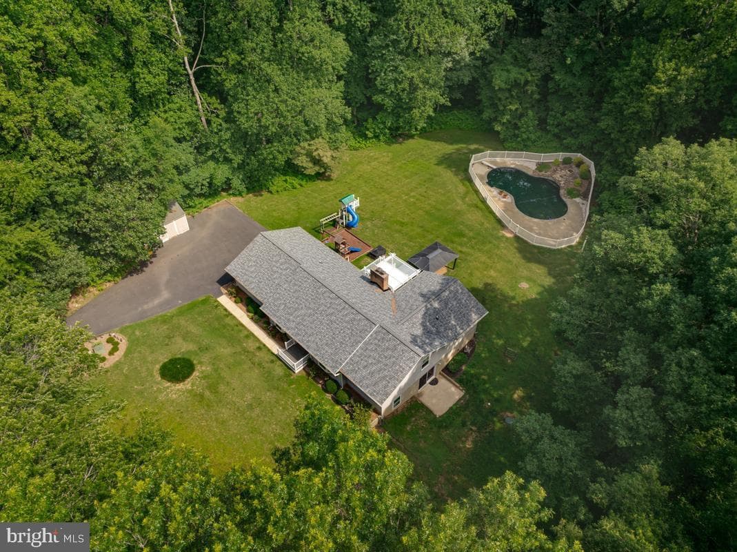 6521 Wilson Road, Friendship