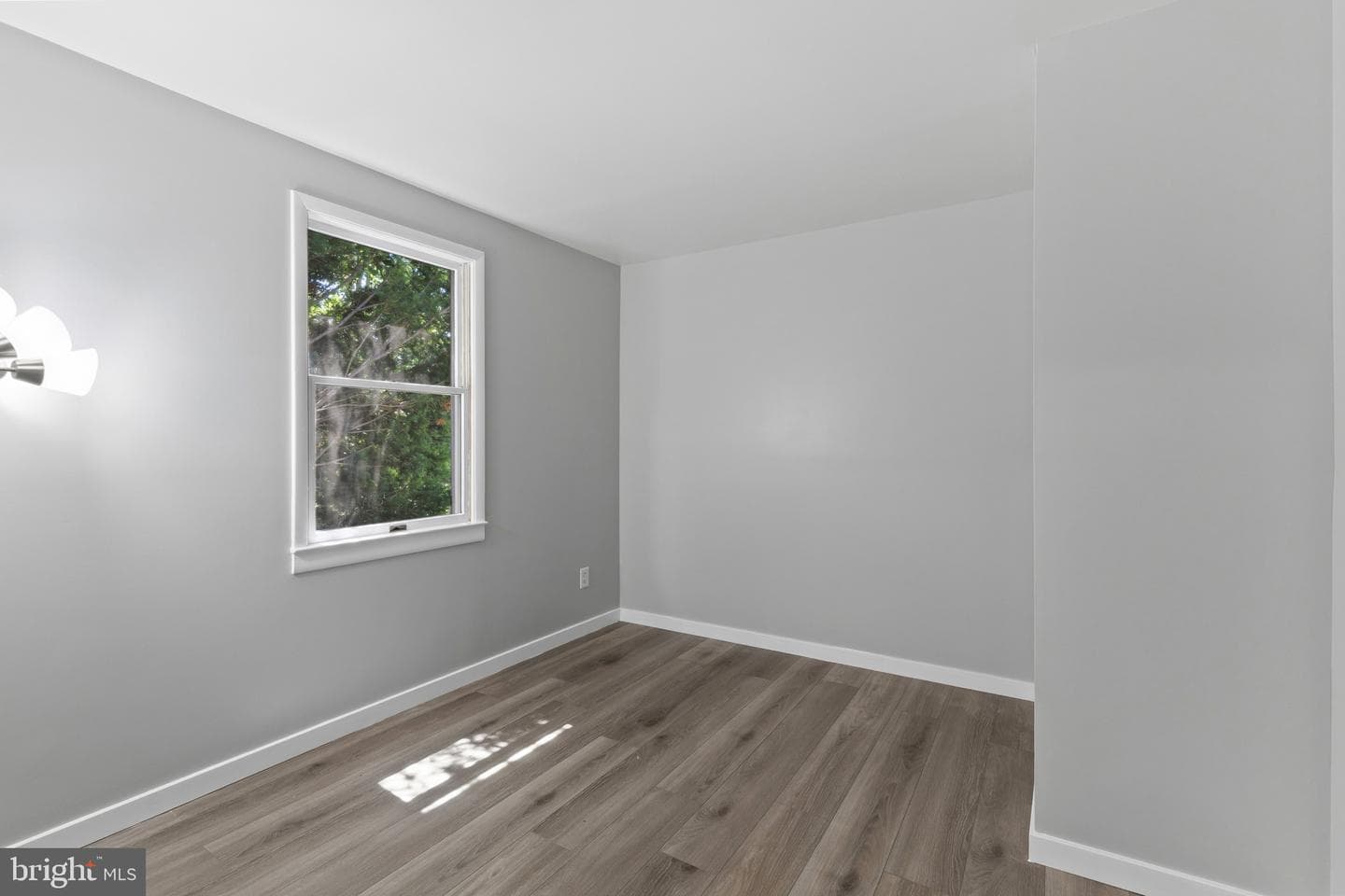 1226 Tyler Avenue photo 16