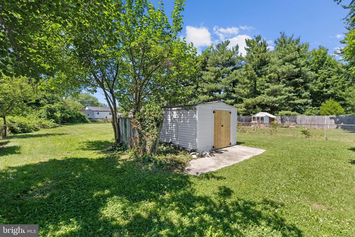 1226 Tyler Avenue photo 23