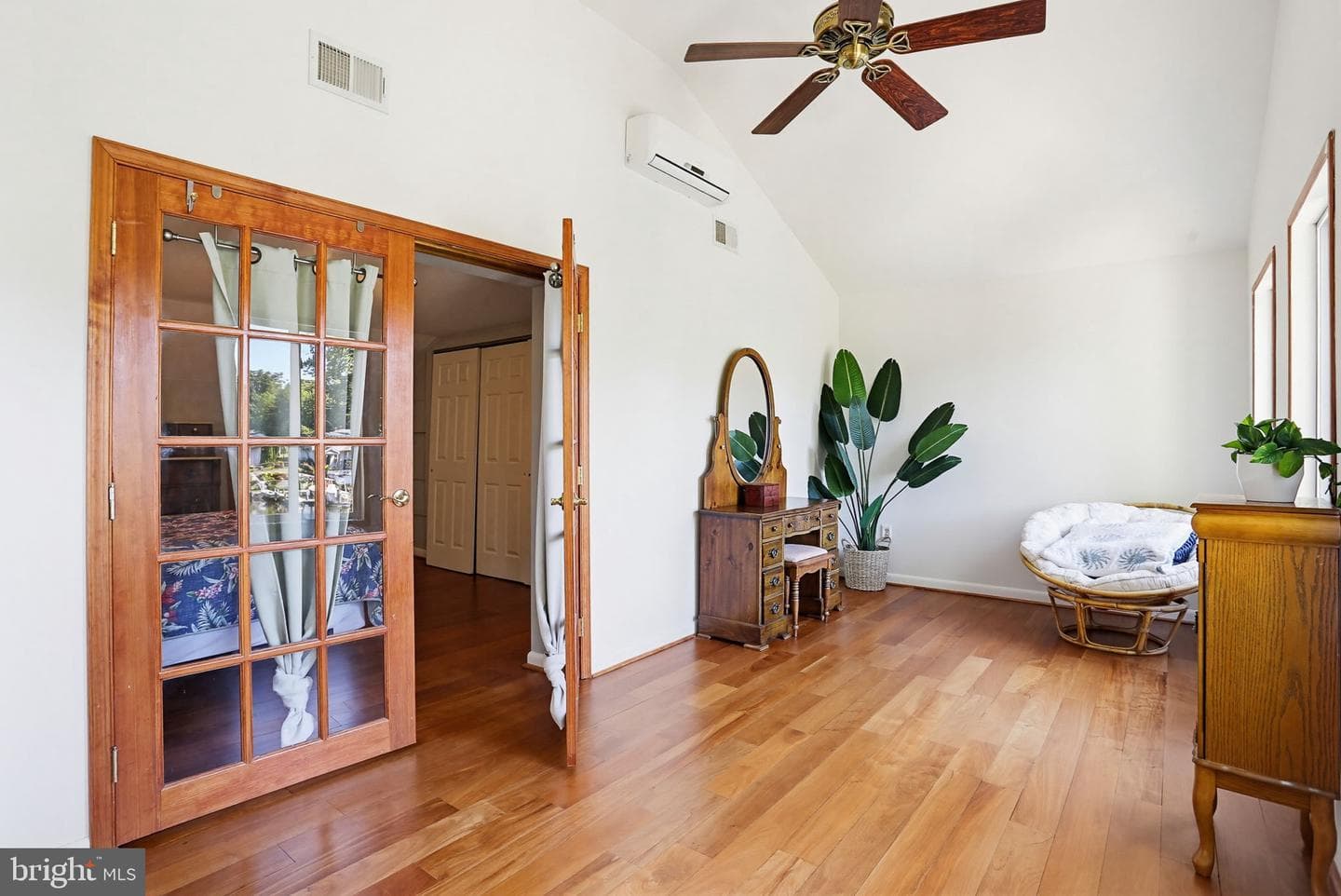 601 Riverside Drive photo 19