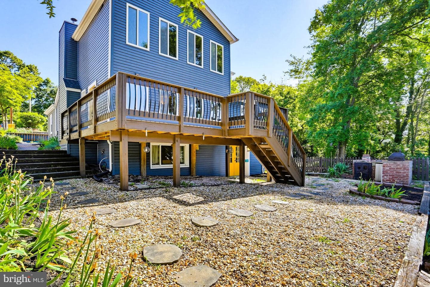 601 Riverside Drive photo 4