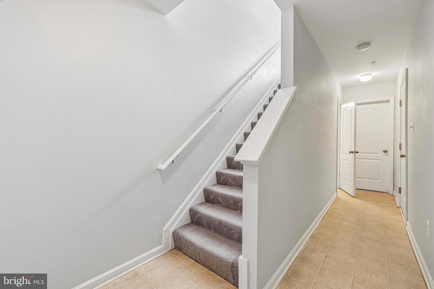 1197 Coulbourn Corner photo 9