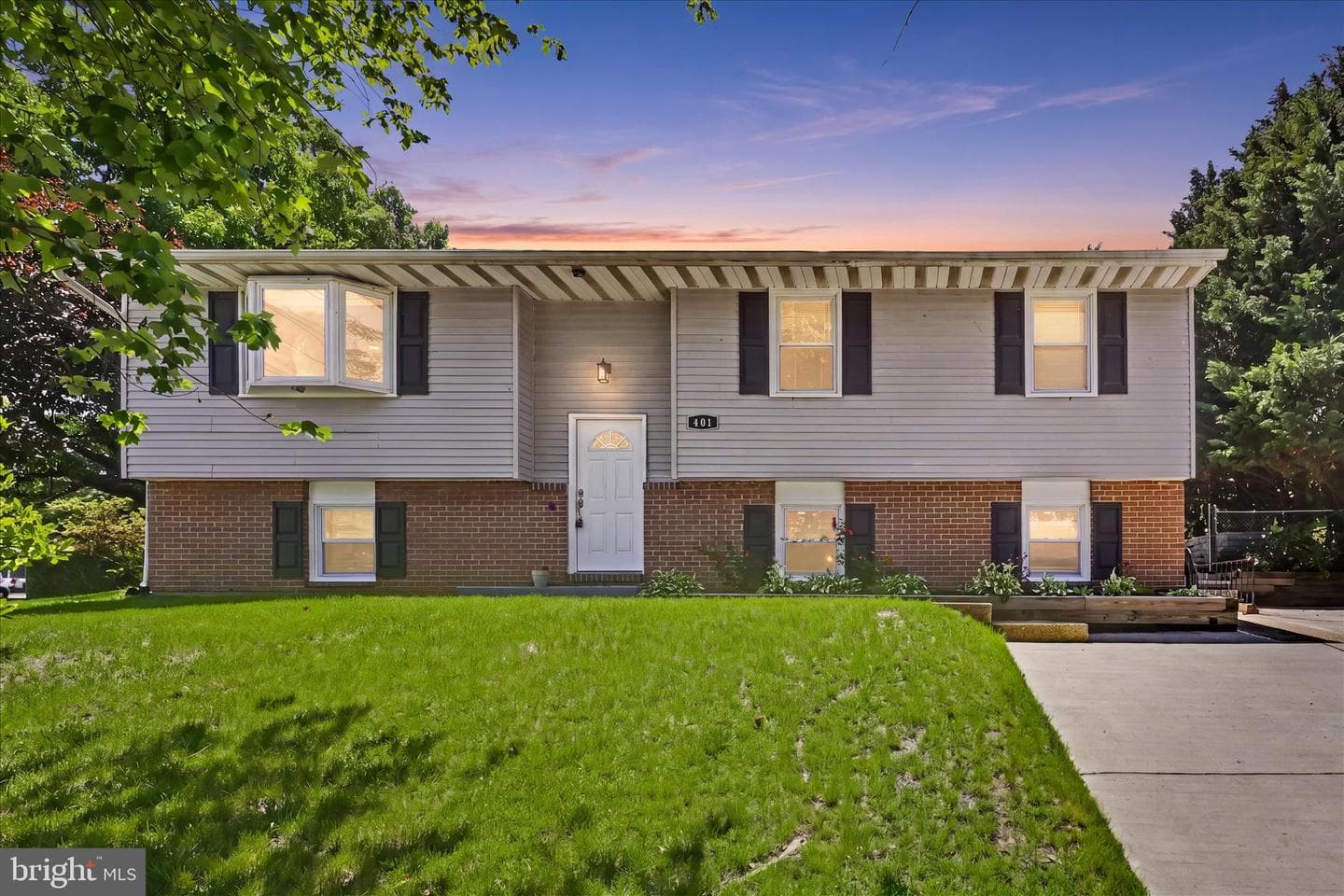 401 Grove Ridge Court photo 1