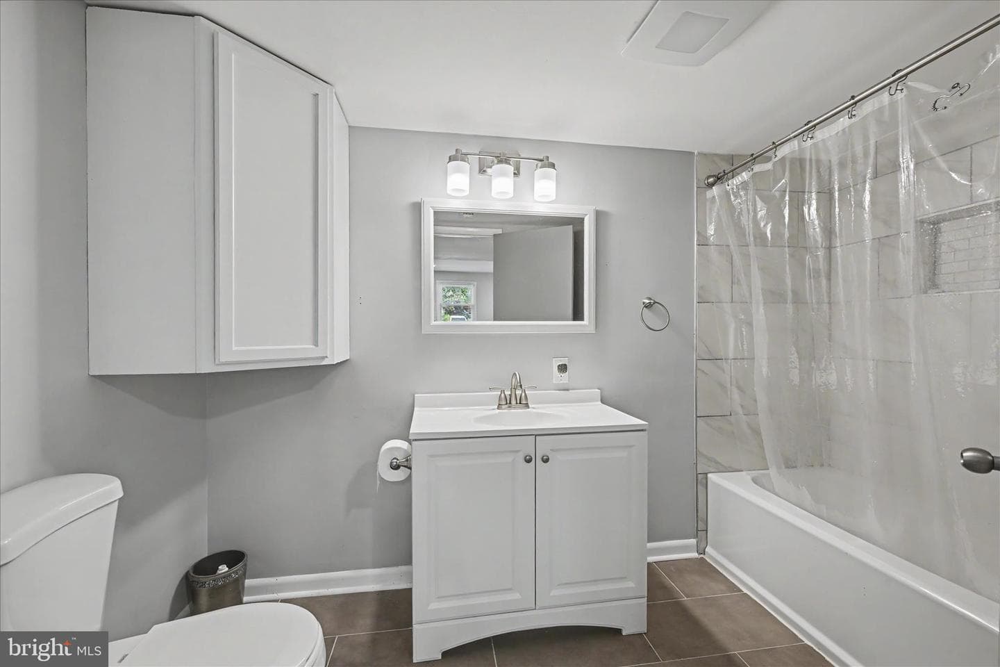 401 Grove Ridge Court photo 25