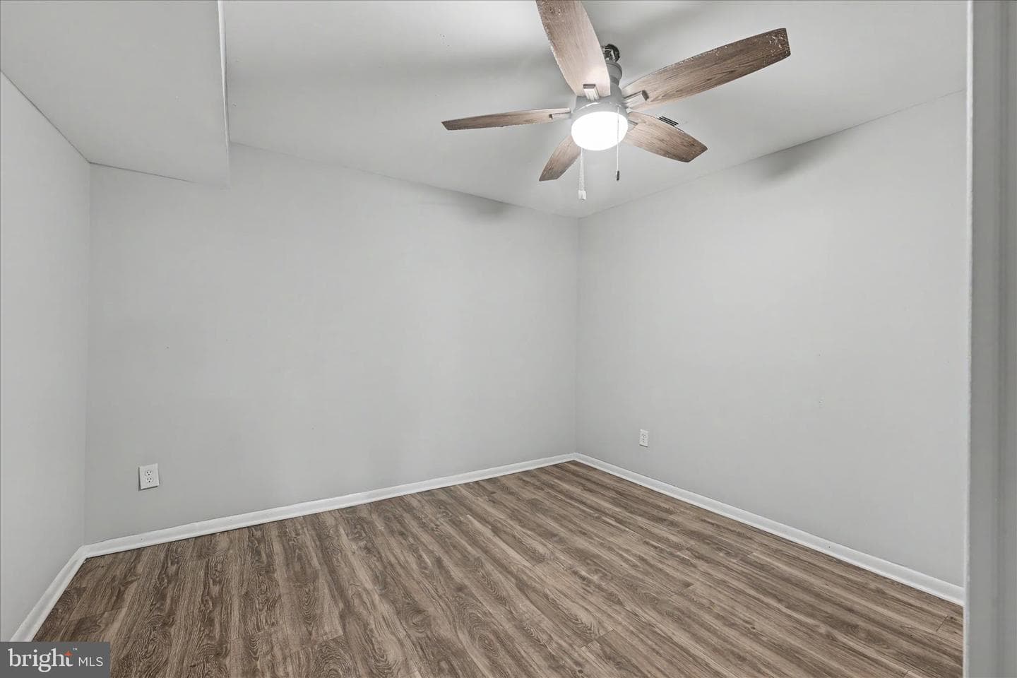 401 Grove Ridge Court photo 27