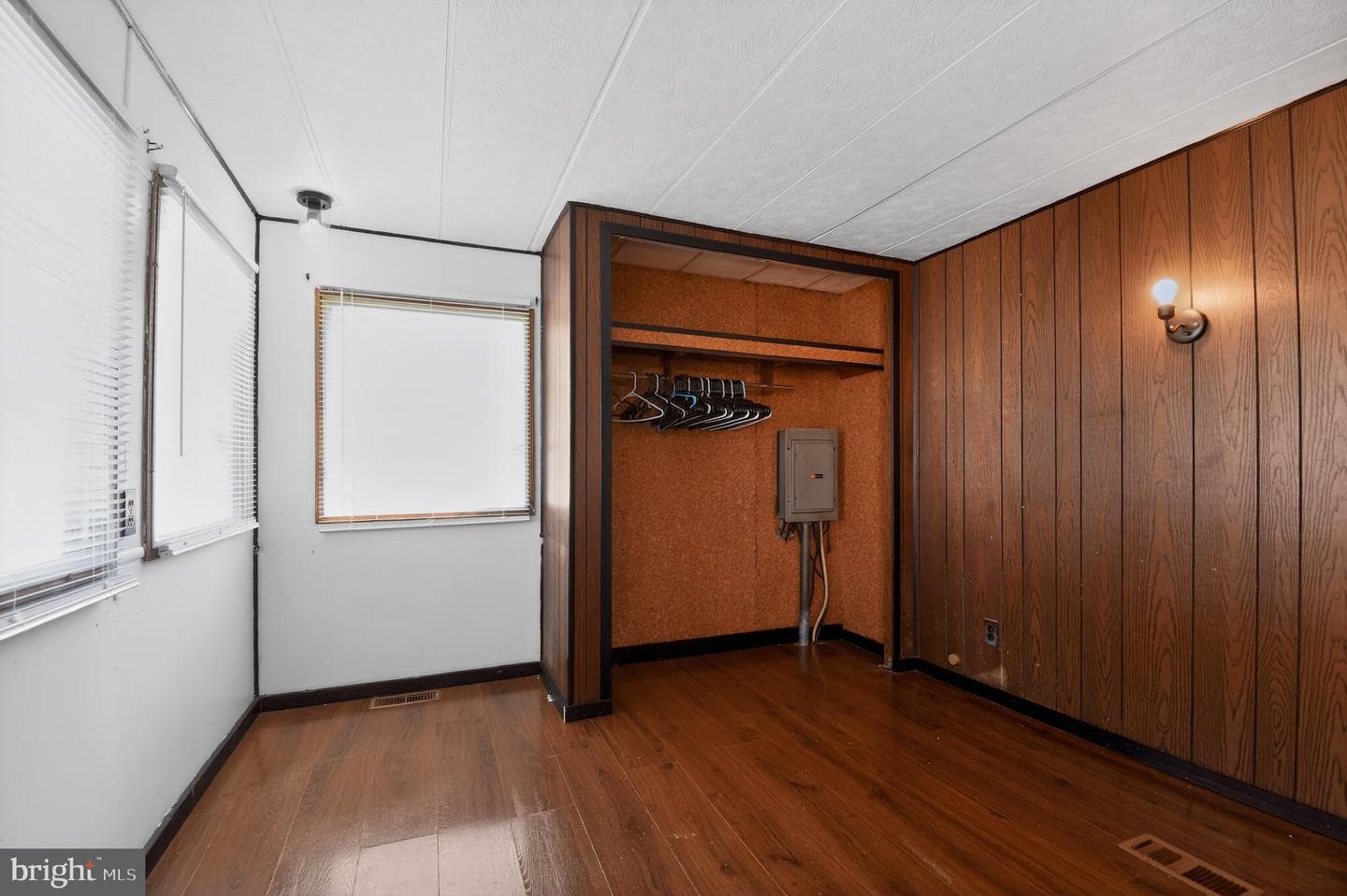 1501 Flanders Lane #i photo 12