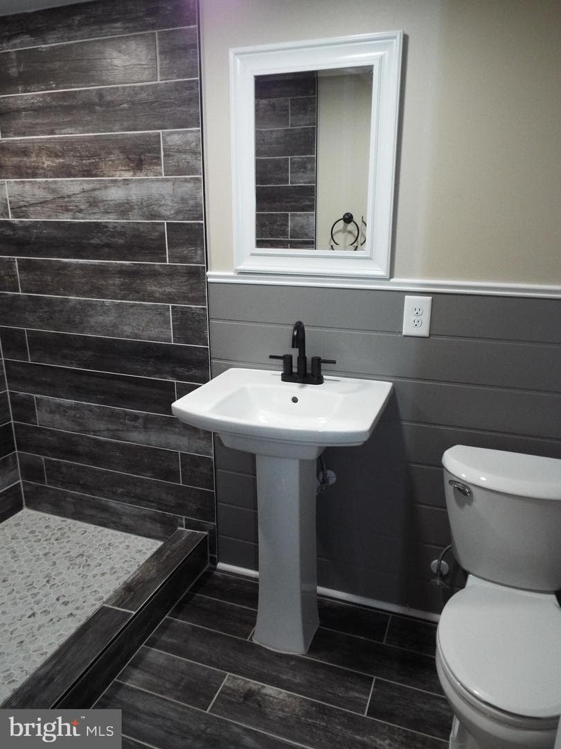 115 Louise Terrace photo 18