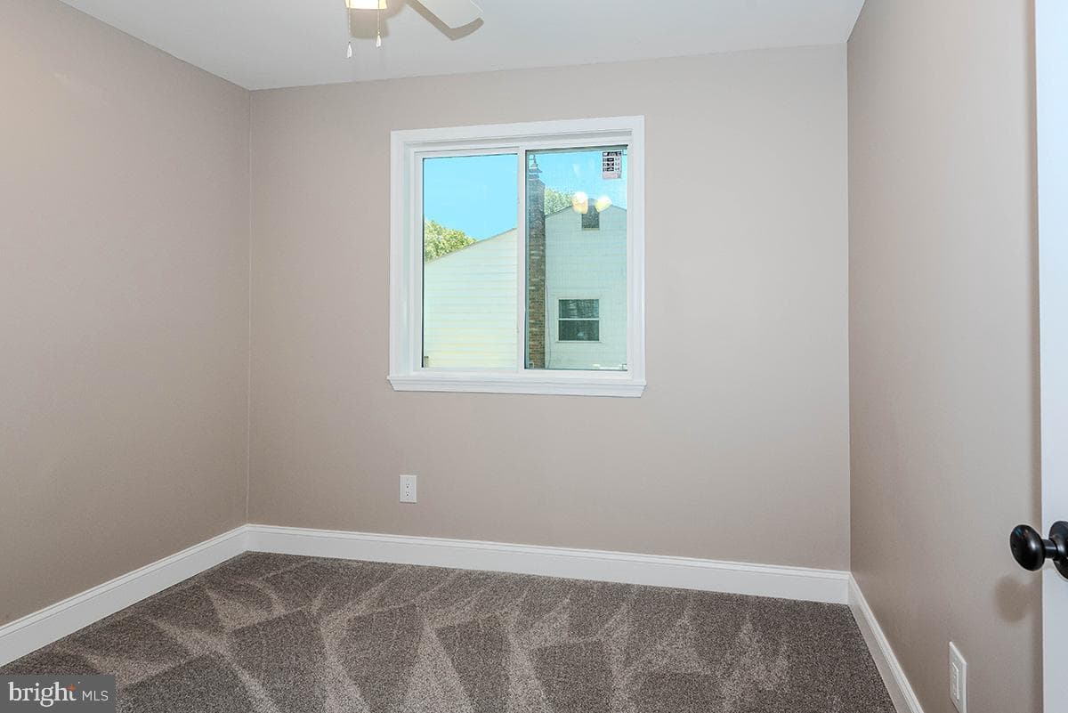 7730 Middlegate Court photo 22