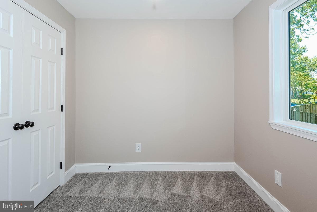 7730 Middlegate Court photo 23