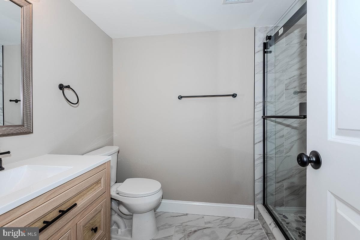 7730 Middlegate Court photo 33