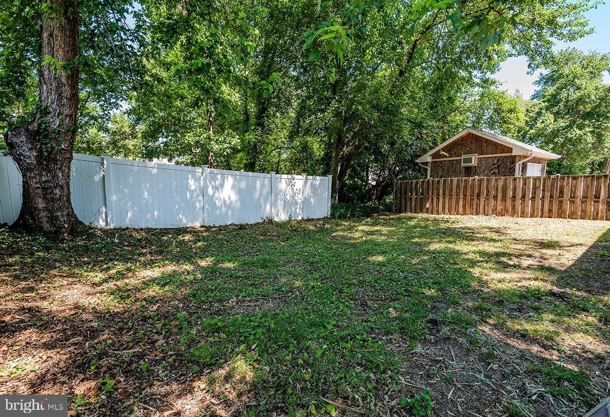 7730 Middlegate Court photo 39