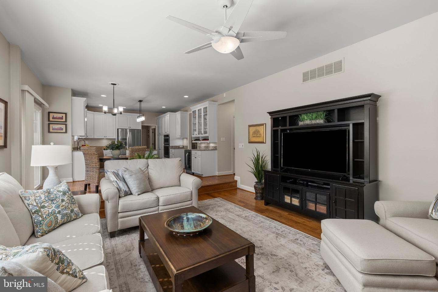 71 Simmons Lane photo 8