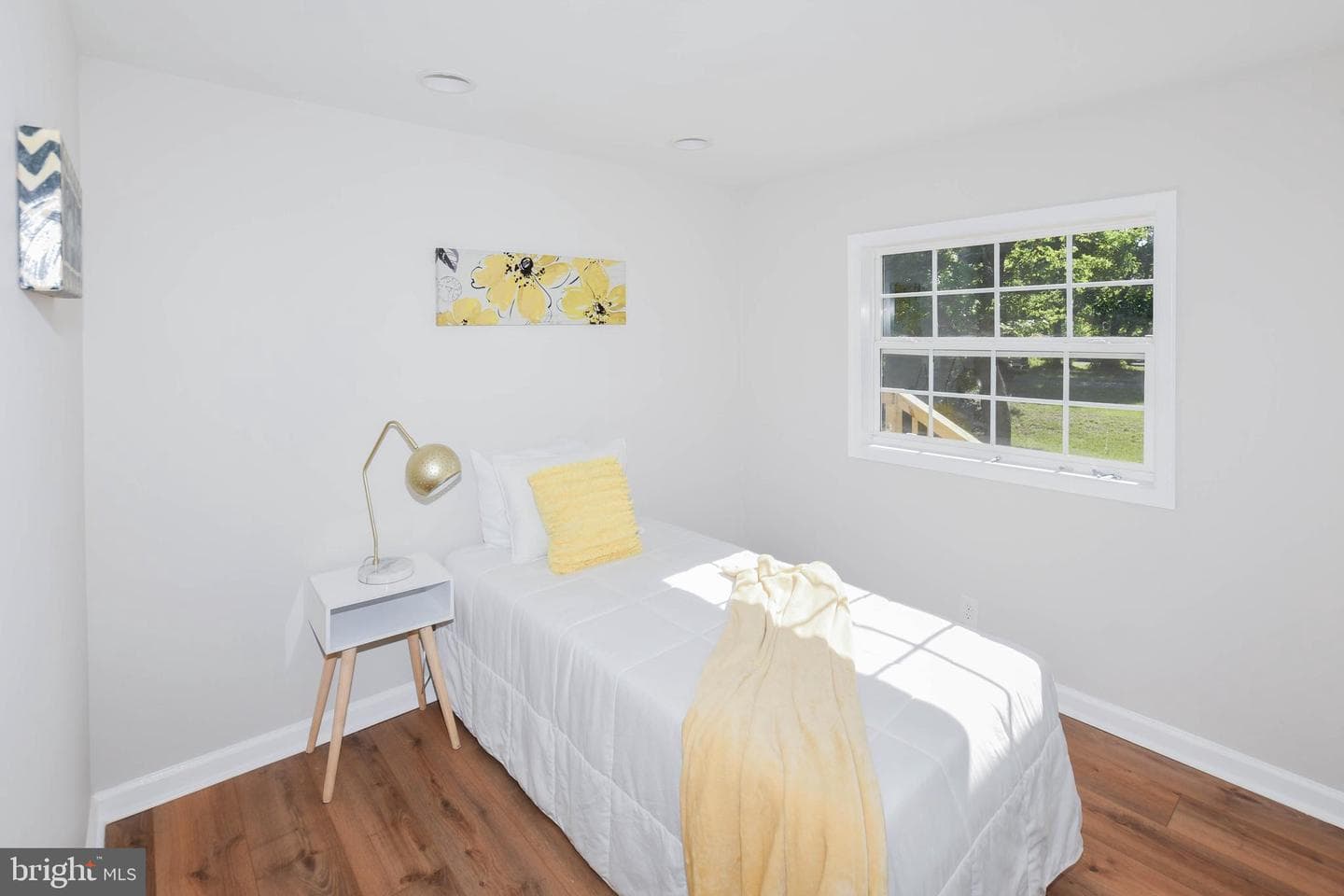 356 Forest Beach Road photo 26