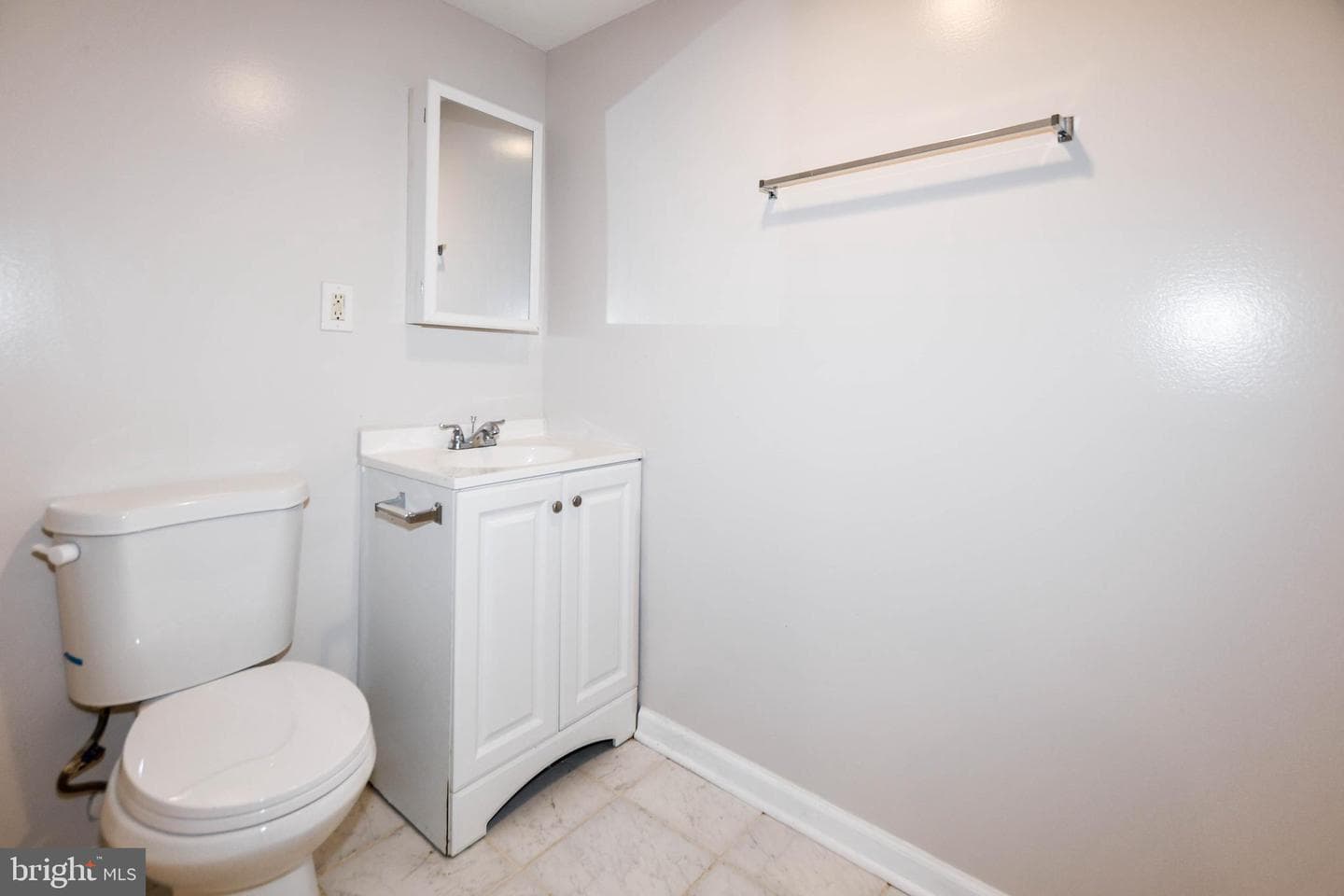 356 Forest Beach Road photo 40