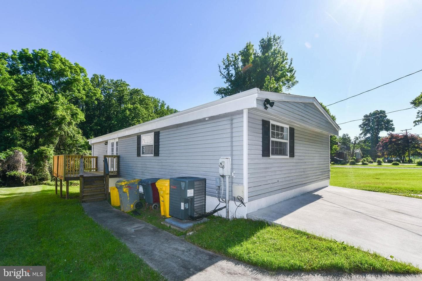 356 Forest Beach Road photo 45