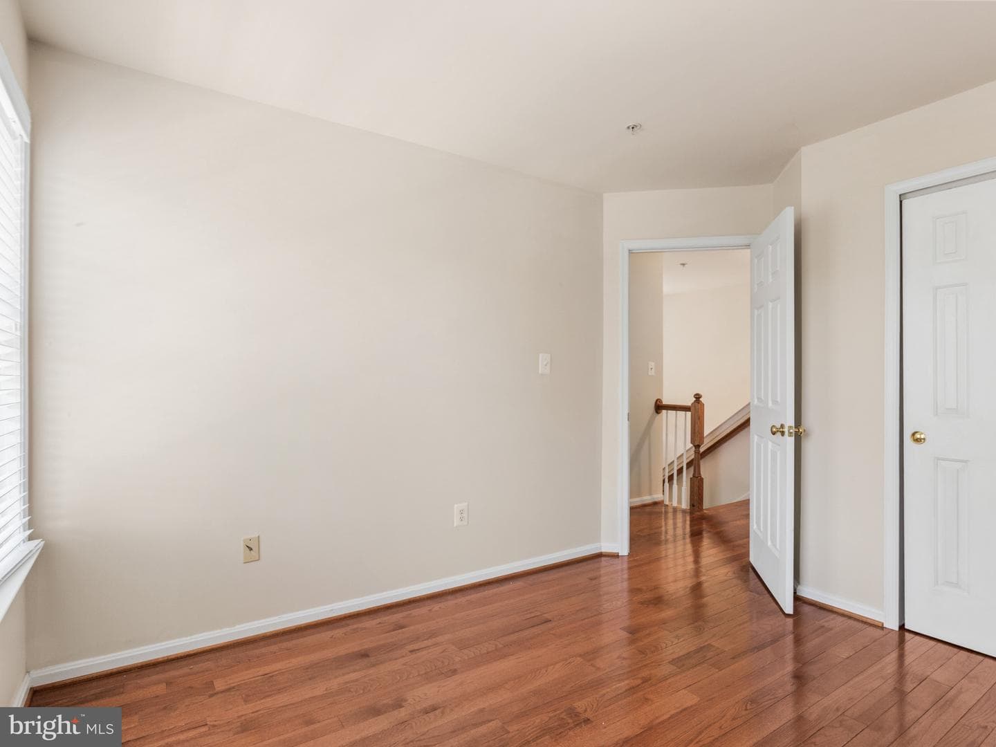 2433 Ogden Square photo 21