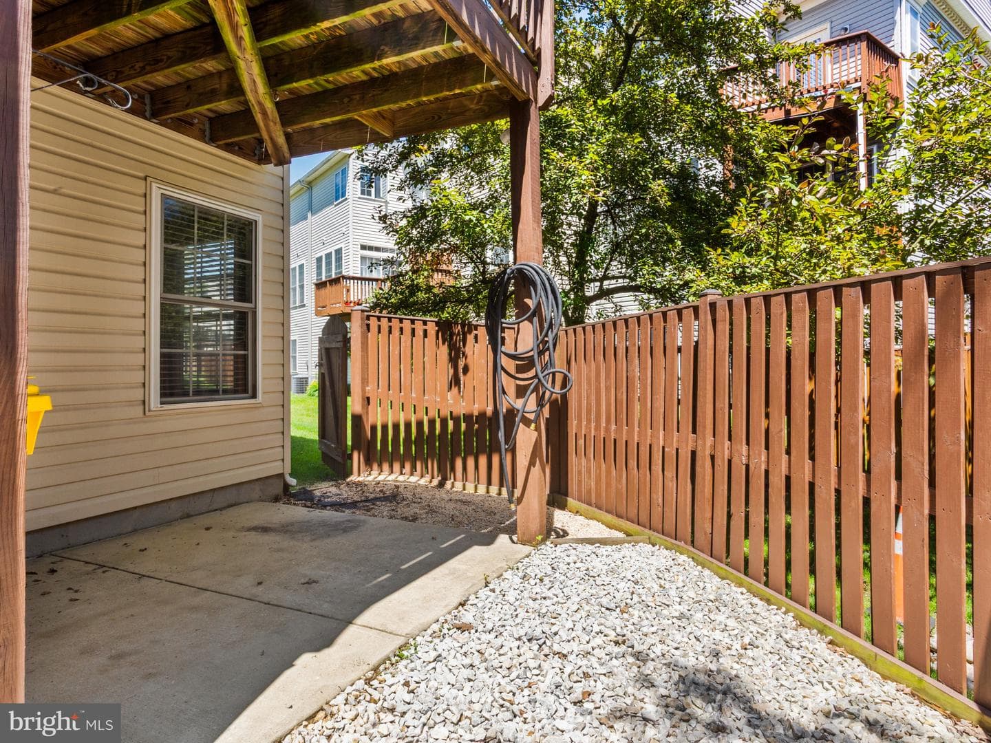 2433 Ogden Square photo 32