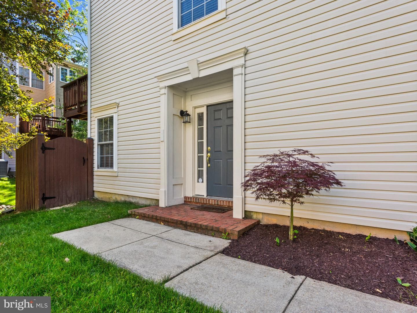 2433 Ogden Square photo 34