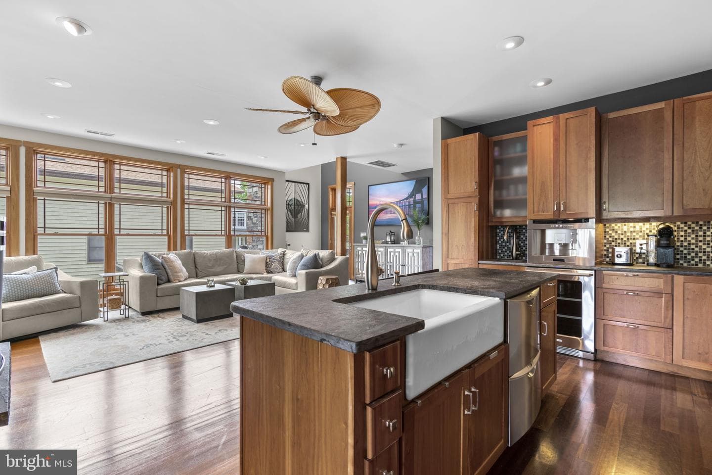 993 Round Bay Road photo 12