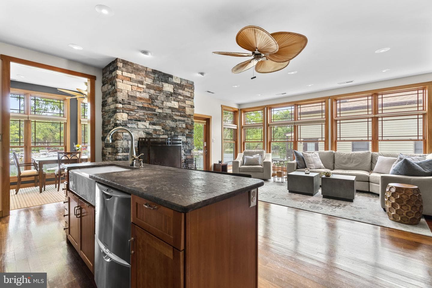 993 Round Bay Road photo 13