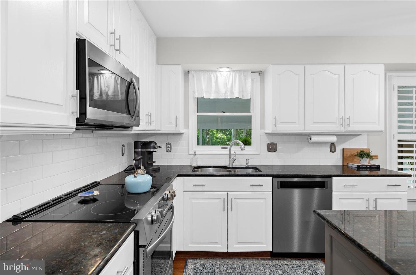 406 Honeywood Court photo 14