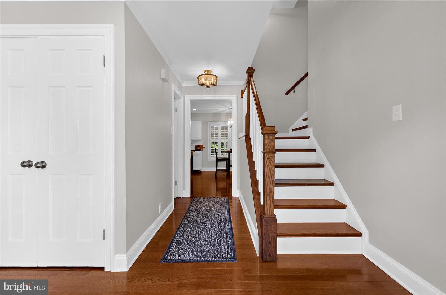 406 Honeywood Court photo 3