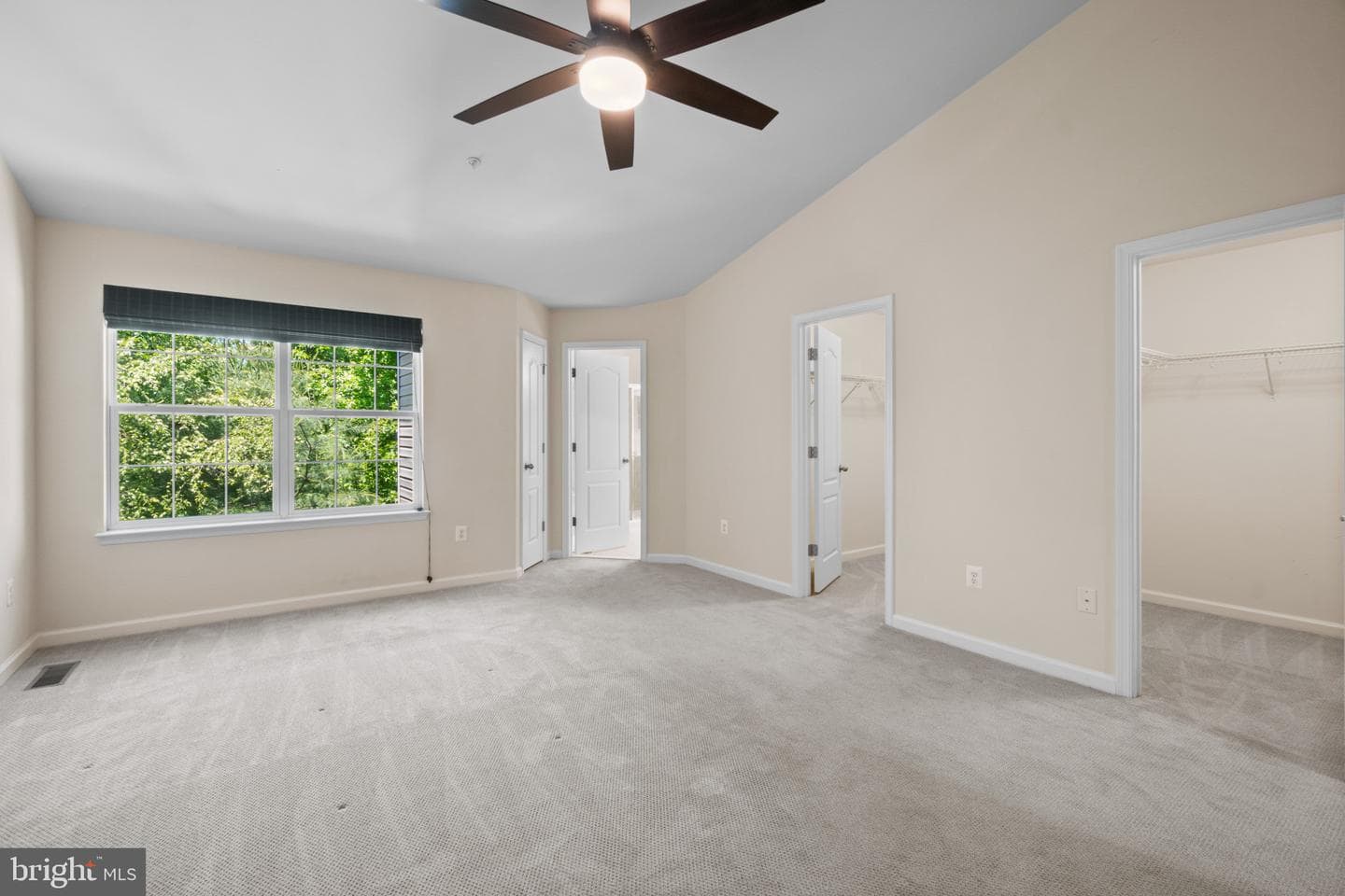 722 Hidden Oak photo 18
