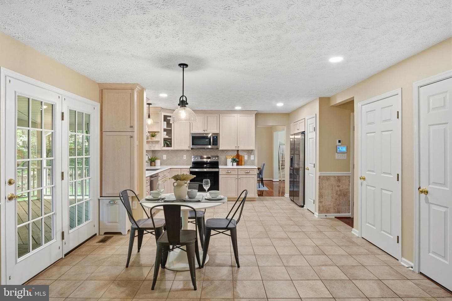 205 Foxridge Court photo 11