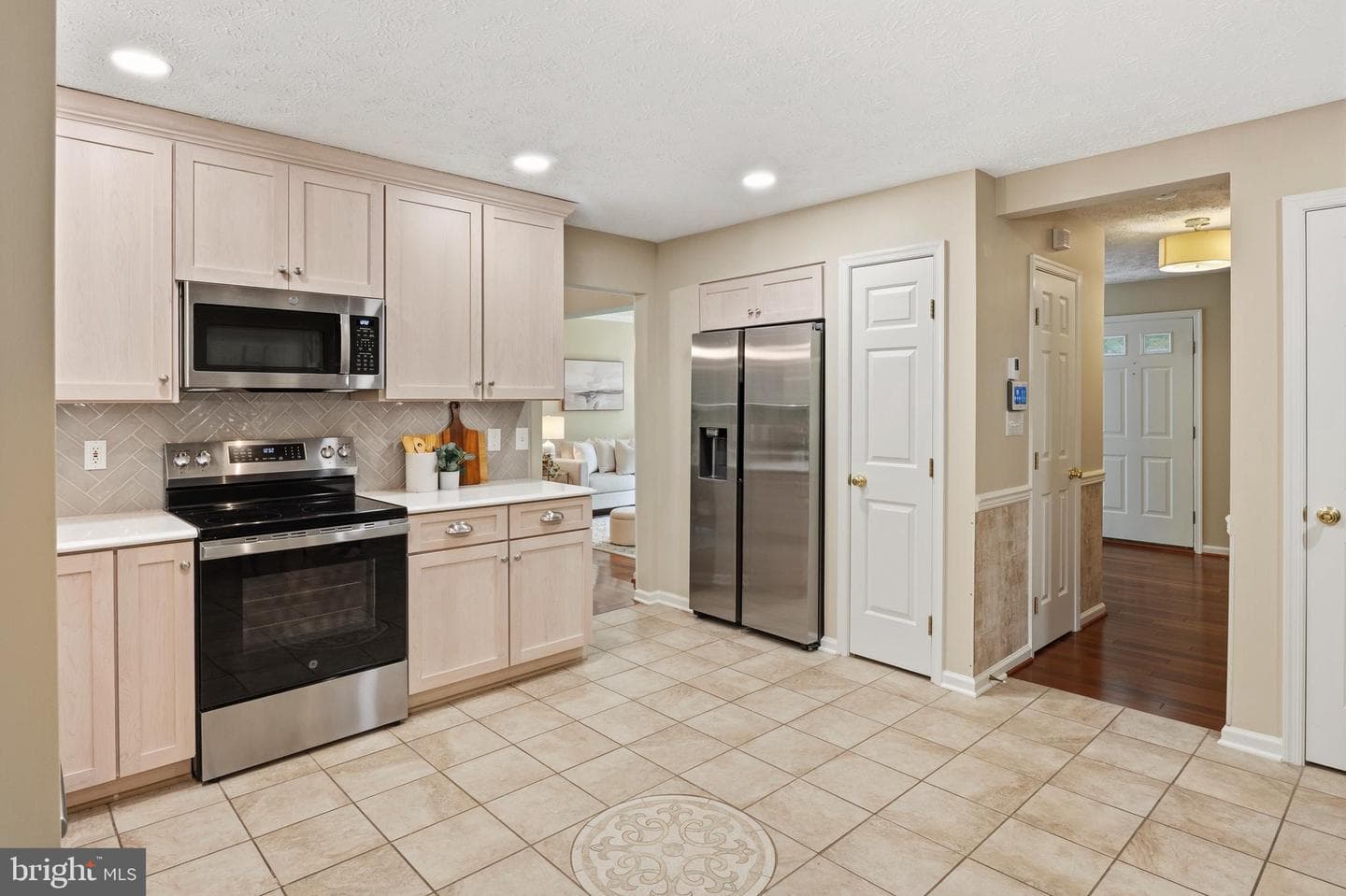 205 Foxridge Court photo 13